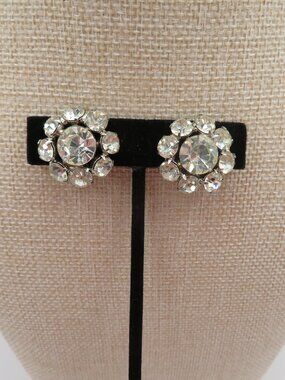 Vintage Weiss Rhinestone Cluster Silver Tone Clip On Earrings